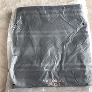 Victoria Secreg Tote Bag